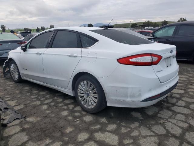 3FA6P0LU0GR305597 - 2016 FORD FUSION SE HYBRID WHITE photo 2