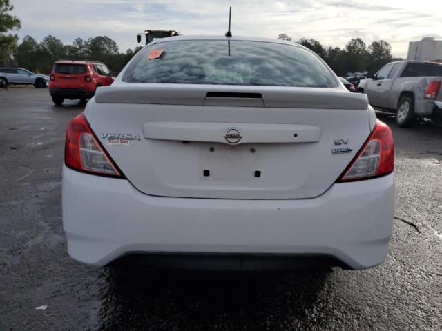 3N1CN7AP5JL845064 - 2018 NISSAN VERSA S WHITE photo 6