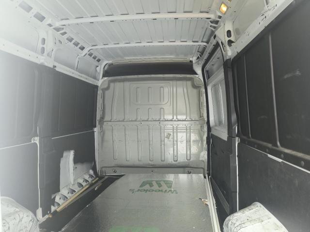 3C6TRVCG8KE519226 - 2019 RAM PROMASTER 2500 HIGH Weiß Foto 6