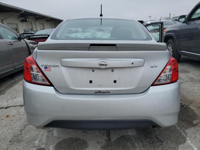 3N1CN7AP3HL829777 - 2017 NISSAN VERSA S SILVER photo 6