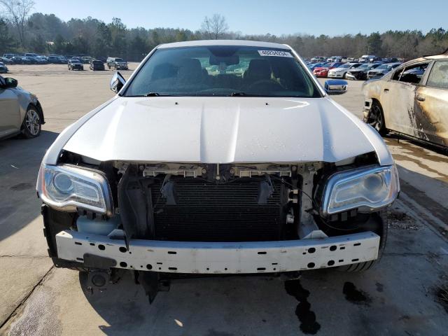 2C3CCAEG2EH355064 - 2014 CHRYSLER 300C WHITE photo 5