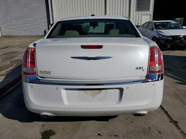 2C3CCAEG2EH355064 - 2014 CHRYSLER 300C WHITE photo 6