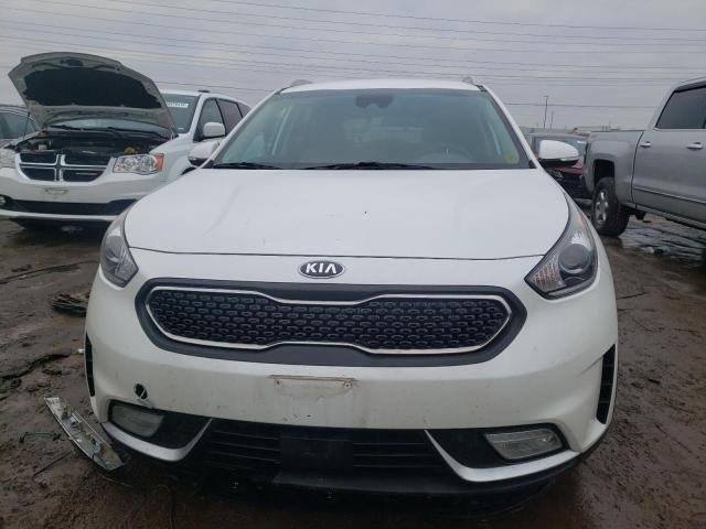 KNDCC3LC1K5282800 - 2019 KIA NIRO EX WHITE photo 5