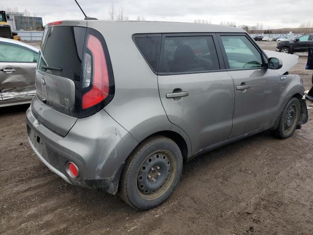 KNDJP3A58J7550082 - 2018 KIA SOUL + GRAY photo 3