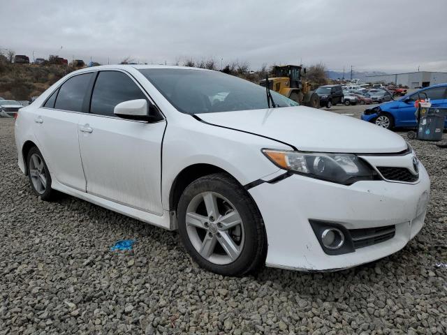 4T1BF1FK8EU332107 - 2014 TOYOTA CAMRY L WHITE photo 4