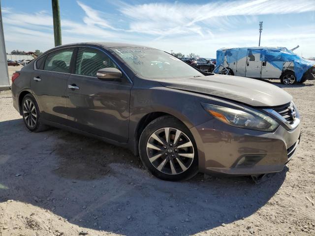 1N4AL3AP6HC274117 - 2017 NISSAN ALTIMA 2.5 BROWN photo 4