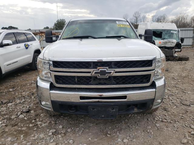 1GC1CVCG0BF117174 - 2011 CHEVROLET SILVERADO C2500 HEAVY DUTY WHITE photo 5