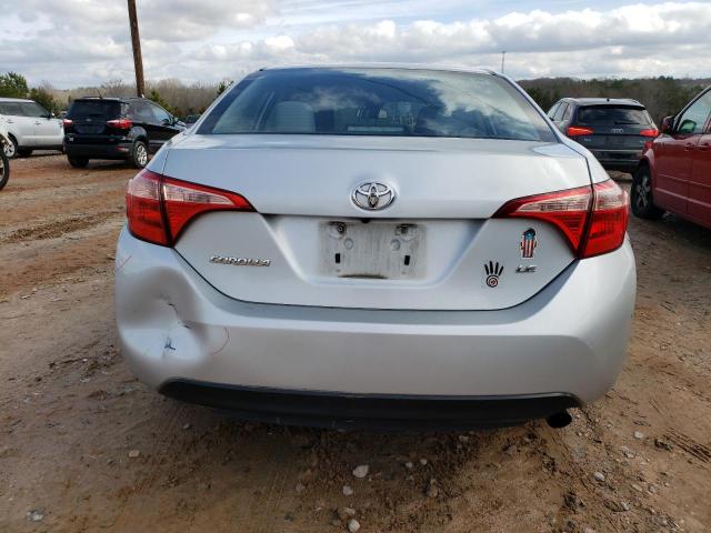 5YFBURHE8HP724036 - 2017 TOYOTA COROLLA L SILVER photo 6