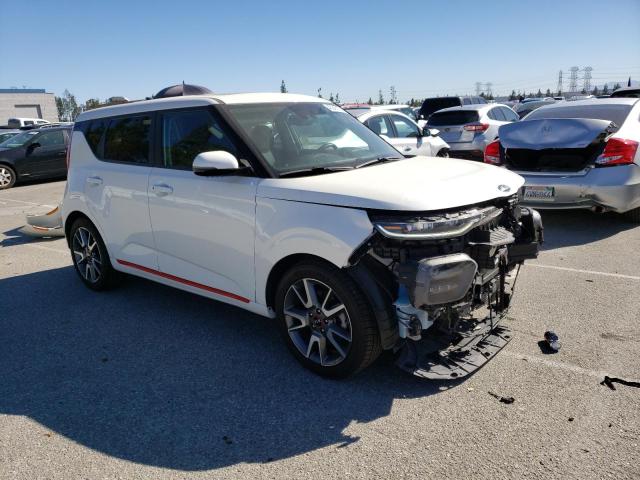 KNDJ53AF8L7709538 - 2020 KIA SOUL GT-LINE TURBO WHITE photo 4