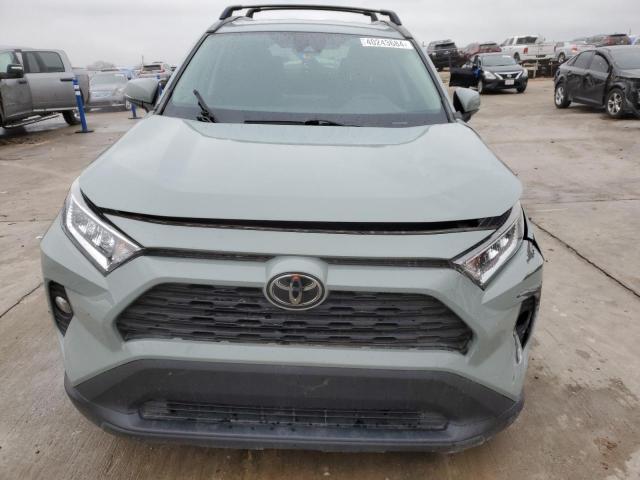 2T3W1RFV9LC042733 - 2020 TOYOTA RAV4 XLE GREEN photo 5