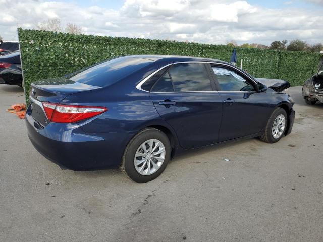 4T4BF1FK6FR493630 - 2015 TOYOTA CAMRY LE BLUE photo 3