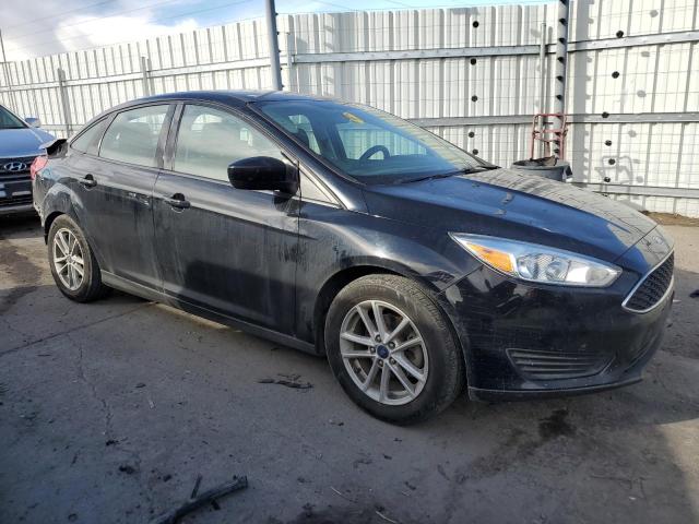 1FADP3F2XJL218136 - 2018 FORD FOCUS SE BLACK photo 4