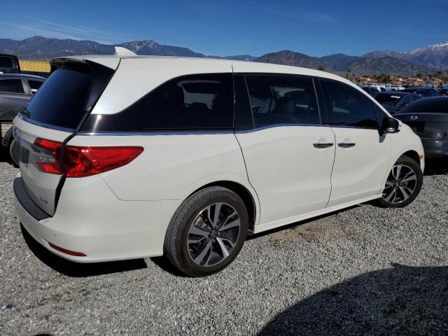 5FNRL6H92JB056545 - 2018 HONDA ODYSSEY ELITE WHITE photo 3