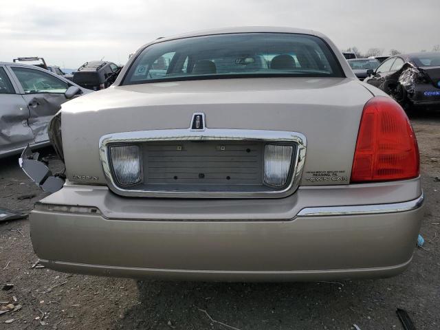 1LNHM81W73Y646095 - 2003 LINCOLN TOWN CAR EXECUTIVE GOLD photo 6