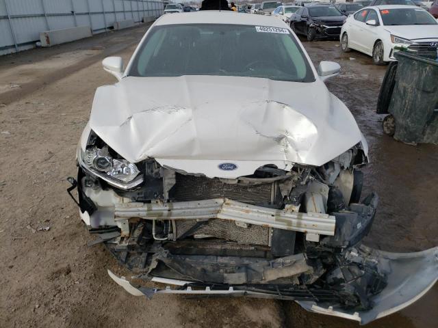 3FA6P0H77FR278285 - 2015 FORD FUSION SE WHITE photo 5