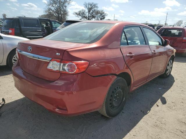 5YFBU4EE9DP084677 - 2013 TOYOTA COROLLA BASE RED photo 3