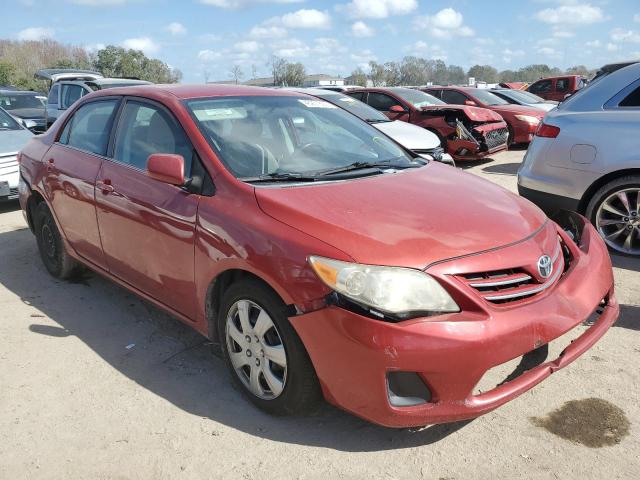 5YFBU4EE9DP084677 - 2013 TOYOTA COROLLA BASE RED photo 4