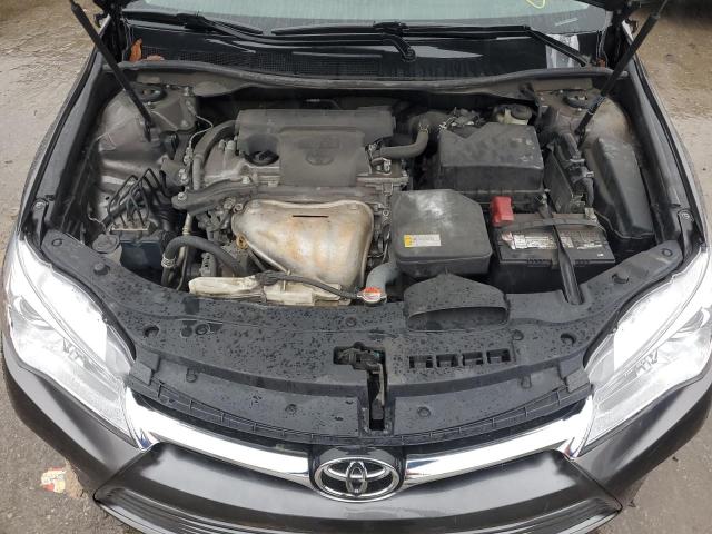 4T4BF1FK4GR576975 - 2016 TOYOTA CAMRY LE GRAY photo 11