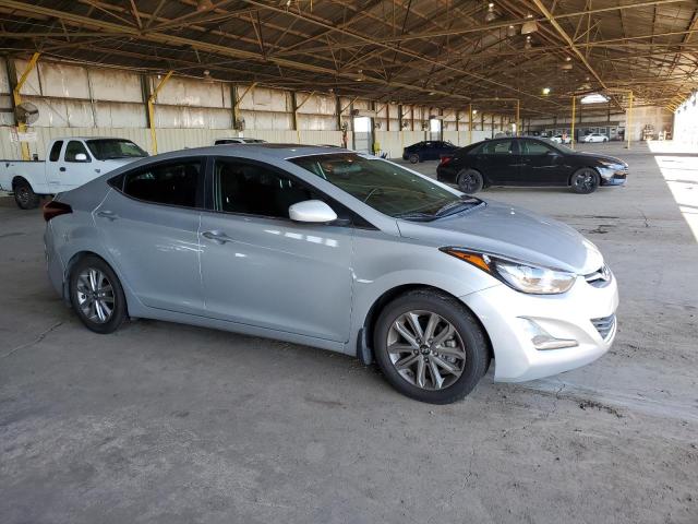 5NPDH4AEXFH642250 - 2015 HYUNDAI ELANTRA SE SILVER photo 4