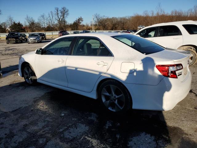 4T1BK1FK2CU018672 - 2012 TOYOTA CAMRY SE WHITE photo 2