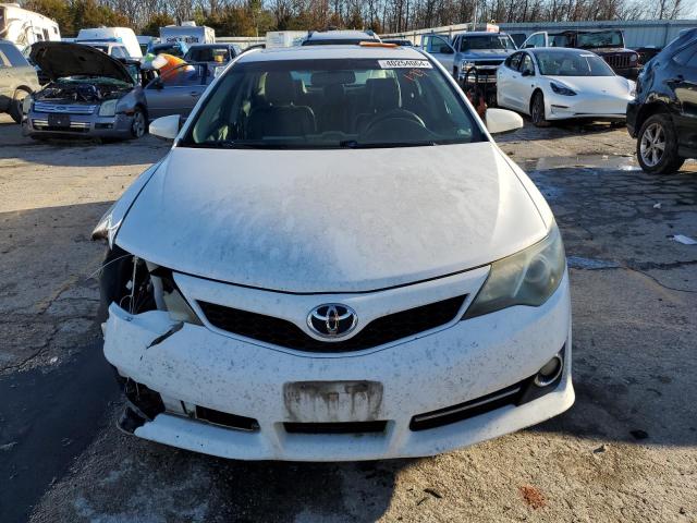 4T1BK1FK2CU018672 - 2012 TOYOTA CAMRY SE WHITE photo 5