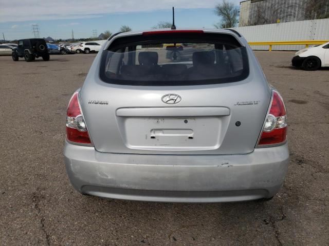 KMHCM36C07U017142 - 2007 HYUNDAI ACCENT SILVER photo 6