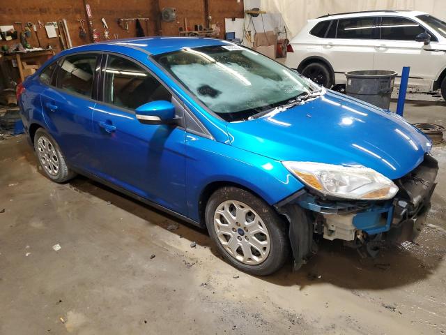 1FAHP3F27CL420582 - 2012 FORD FOCUS SE BLUE photo 4