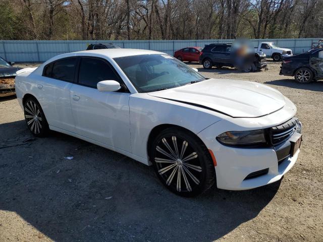 2C3CDXBG6HH628628 - 2017 DODGE CHARGER SE WHITE photo 4