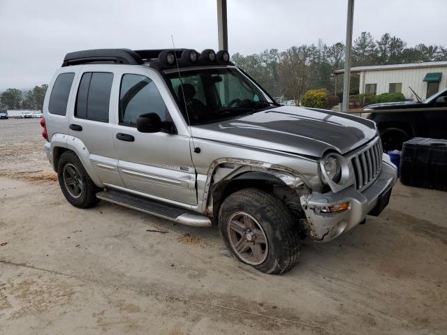 1J4GK38K93W637318 - 2003 JEEP LIBERTY RENEGADE SILVER photo 4