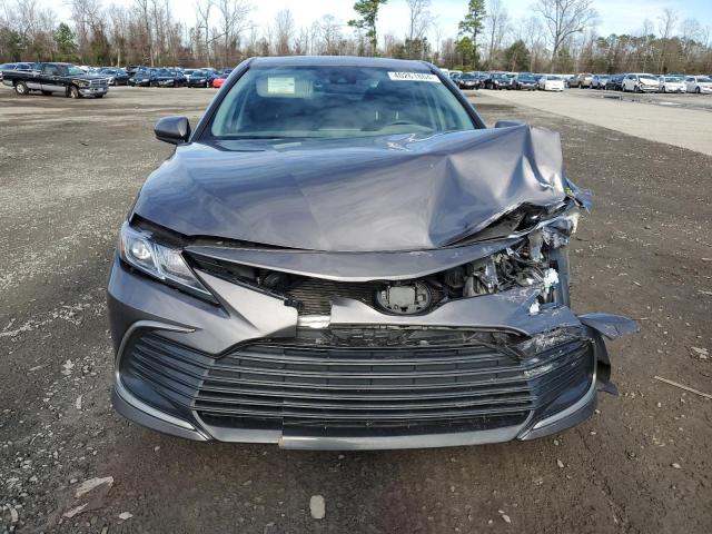 4T1C11AK5MU460295 - 2021 TOYOTA CAMRY LE GRAY photo 5