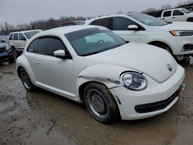 3VWJP7AT4CM610869 - 2012 VOLKSWAGEN BEETLE WHITE photo 4