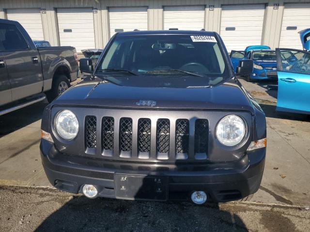 1C4NJRFB4FD119848 - 2015 JEEP PATRIOT LATITUDE GRAY photo 5