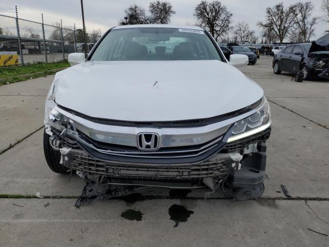 1HGCR3F81GA016831 - 2016 HONDA ACCORD EXL WHITE photo 5