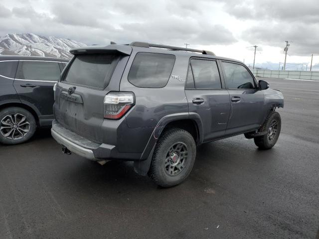 JTEBU5JR3L5748963 - 2020 TOYOTA 4RUNNER SR5/SR5 PREMIUM GRAY photo 3