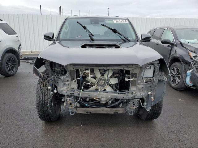 JTEBU5JR3L5748963 - 2020 TOYOTA 4RUNNER SR5/SR5 PREMIUM 灰色 照片 5