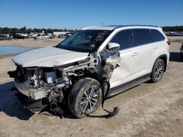 5TDKZRFH9KS563242 - 2019 TOYOTA HIGHLANDER SE WHITE photo 1