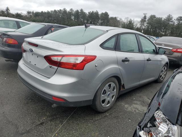 1FAHP3E27CL229133 - 2012 FORD FOCUS S SILVER photo 3