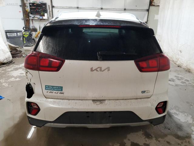 KNDCB3LC5N5515374 - 2022 KIA NIRO LX WHITE photo 6