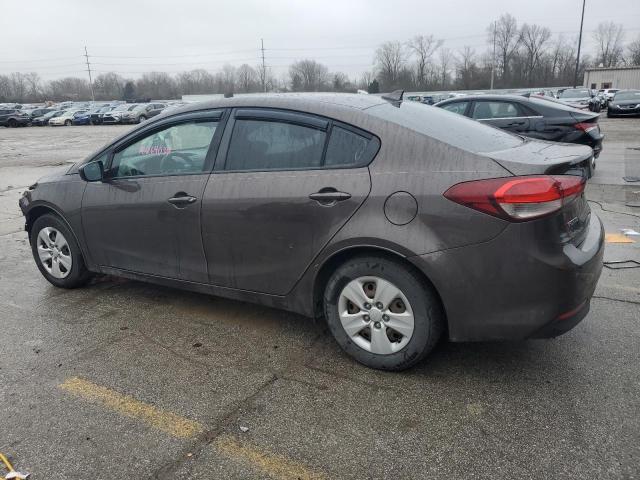 3KPFK4A76HE130388 - 2017 KIA FORTE LX BROWN photo 2