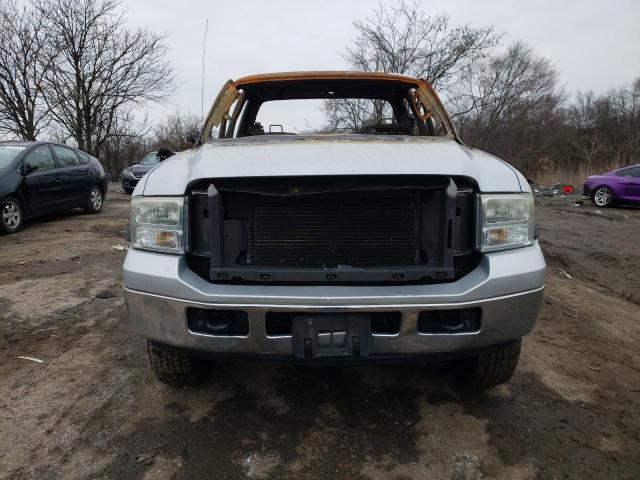 1FTSX21535EB63018 - 2005 FORD F250 SUPER DUTY SILVER photo 5