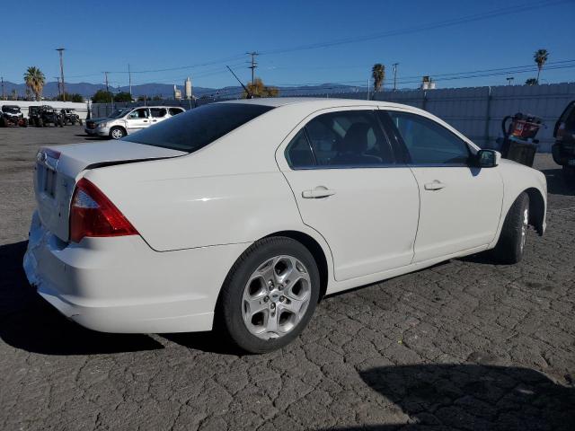 3FAHP0HAXBR201523 - 2011 FORD FUSION SE WHITE photo 3