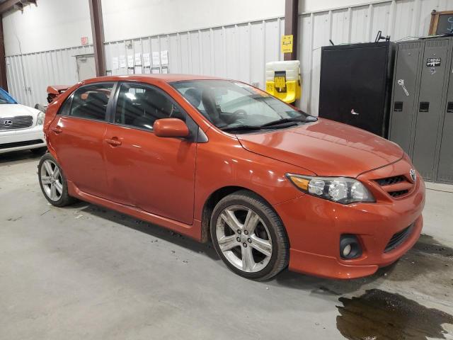 2T1BU4EE2DC073598 - 2013 TOYOTA COROLLA BASE ORANGE photo 4