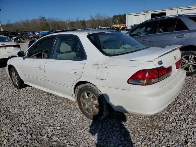 1HGCG56661A077065 - 2001 HONDA ACCORD EX WHITE photo 2