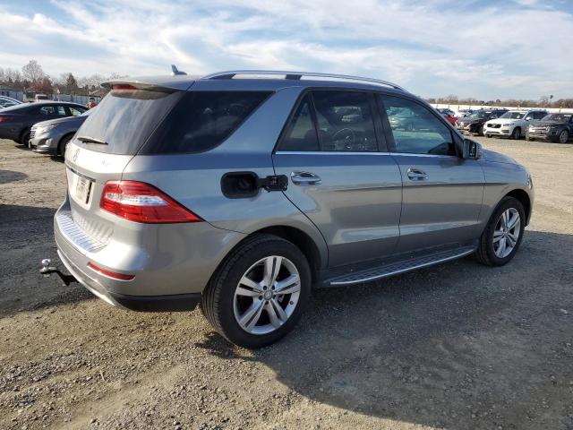 4JGDA5HB5EA275264 - 2014 MERCEDES-BENZ ML 350 4MATIC SILVER photo 3