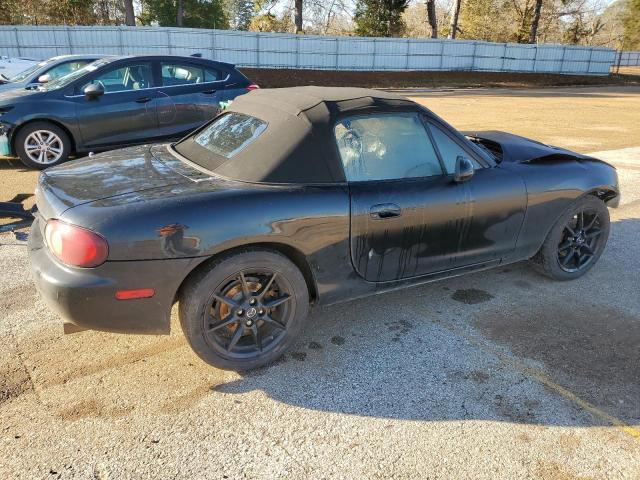 JM1NB353830307294 - 2003 MAZDA MX-5 MIATA BASE BLACK photo 3