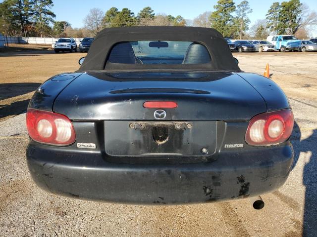 JM1NB353830307294 - 2003 MAZDA MX-5 MIATA BASE BLACK photo 6