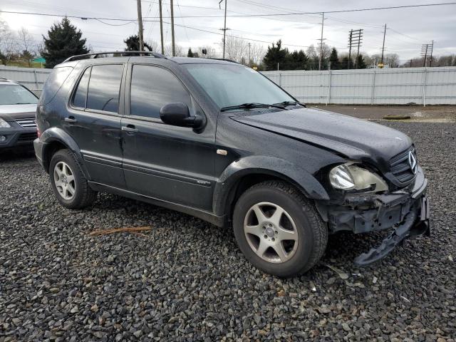 4JGAB54E91A282406 - 2001 MERCEDES-BENZ ML 320 BLACK photo 4