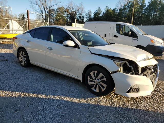 1N4BL4BV0LC165653 - 2020 NISSAN ALTIMA S WHITE photo 4