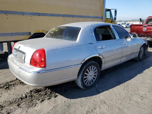 1LNHM82W65Y650074 - 2005 LINCOLN TOWN CAR SIGNATURE LIMITED SILVER photo 3