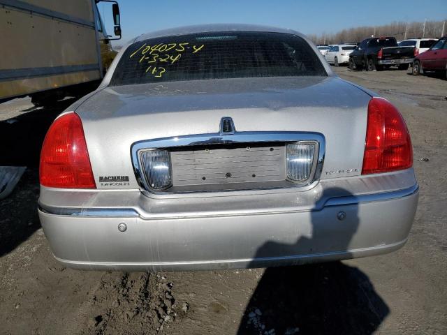 1LNHM82W65Y650074 - 2005 LINCOLN TOWN CAR SIGNATURE LIMITED SILVER photo 6